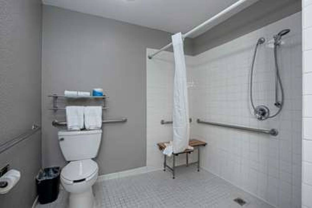 Motel 6 San Diego Downtown 7