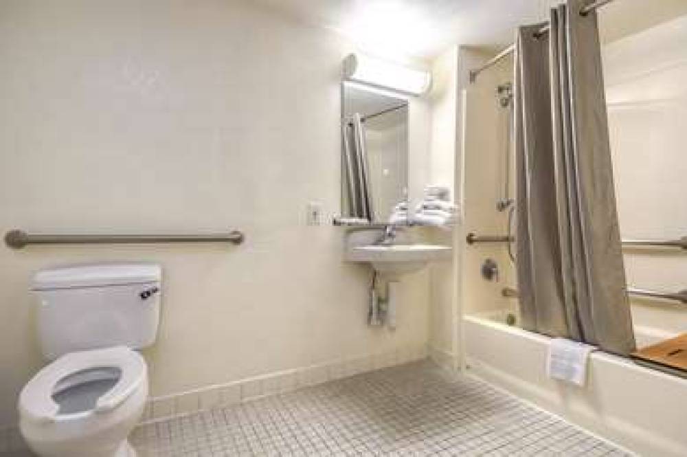 Motel 6 San Diego-Hotel Circle 9