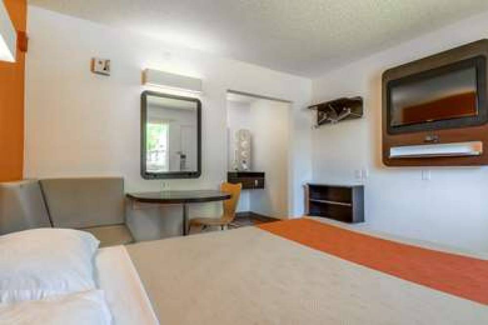 Motel 6 San Diego North 2