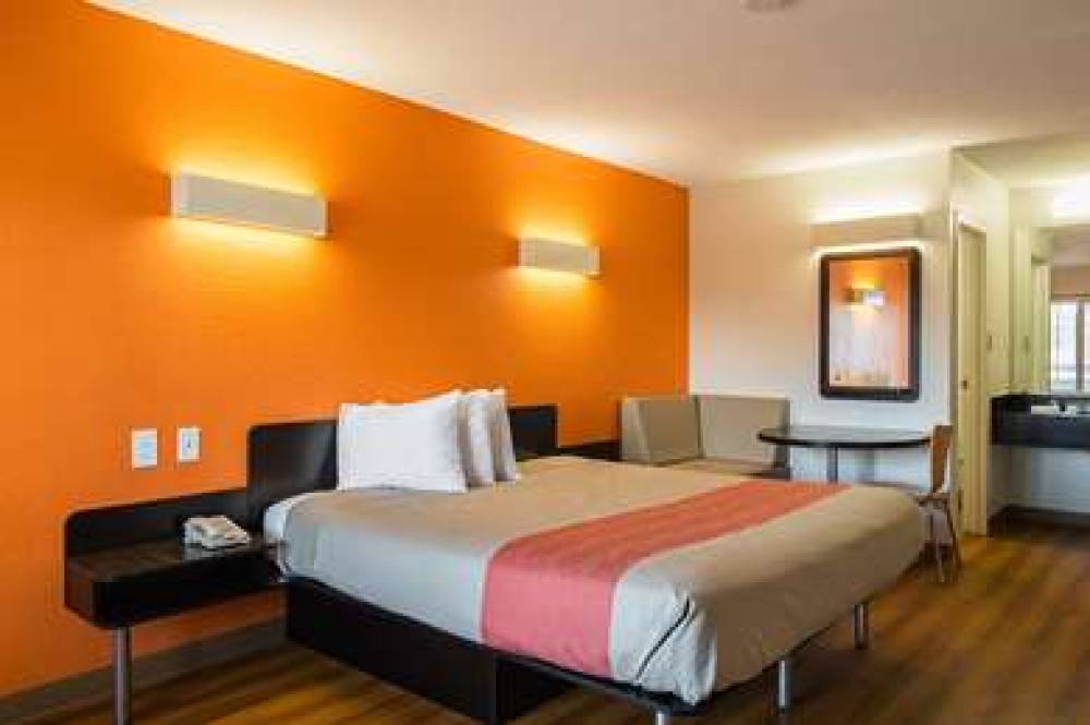 MOTEL 6 SAVANNAH MIDTOWN 4