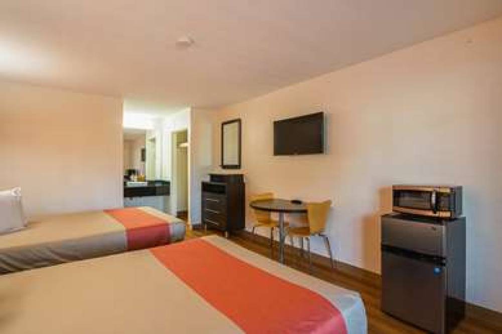 MOTEL 6 SAVANNAH MIDTOWN 10