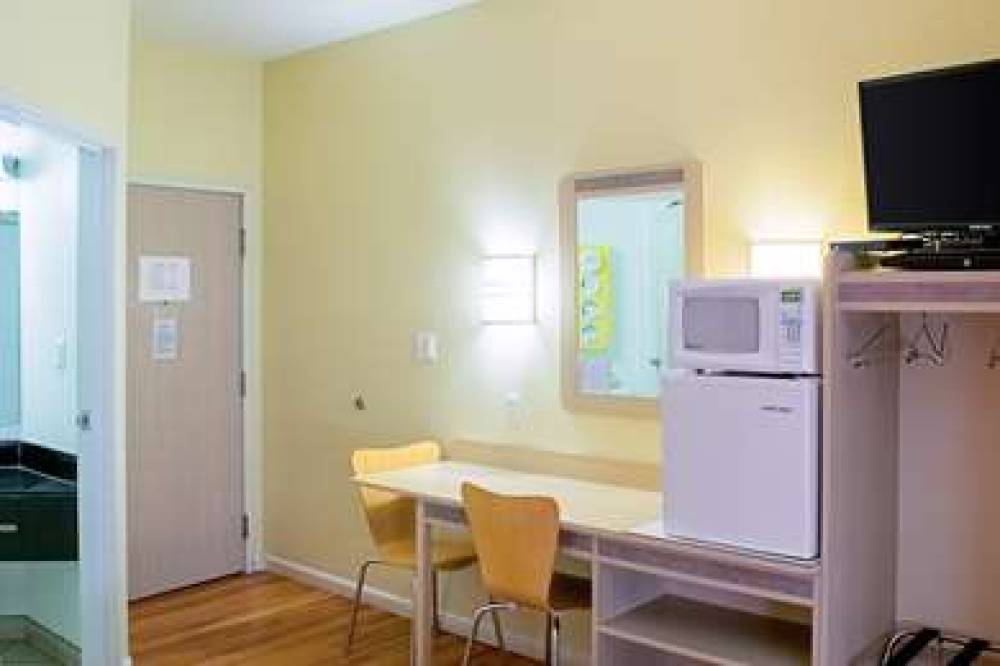 Motel 6 Seymour North 10