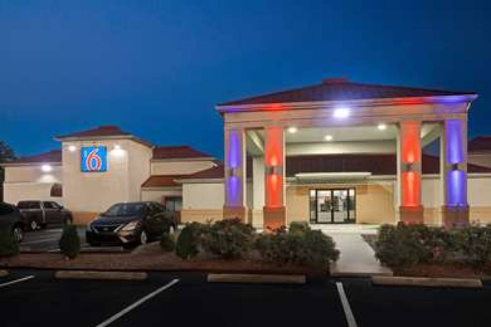MOTEL 6 SHEPHERDSVILLE KY 5