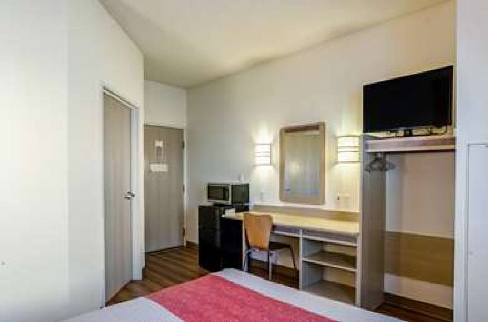 Motel 6 Sidney 8