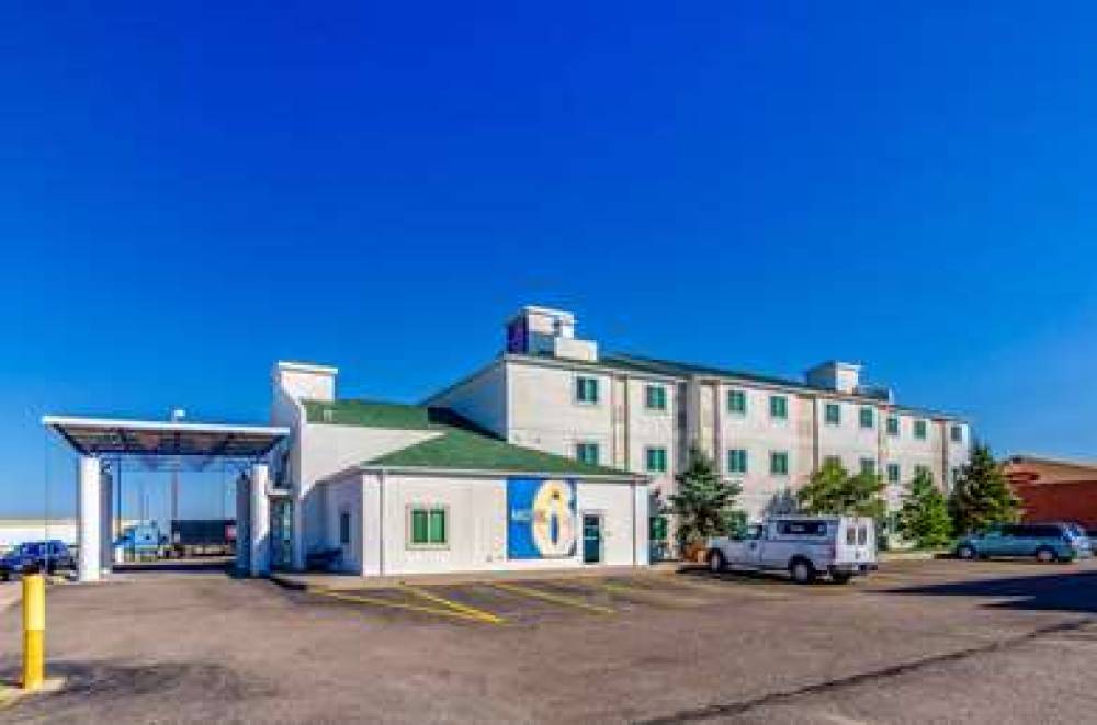 Motel 6 Sidney 2