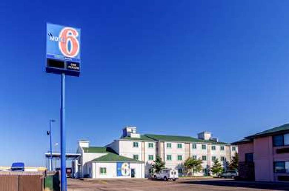 Motel 6 Sidney 3