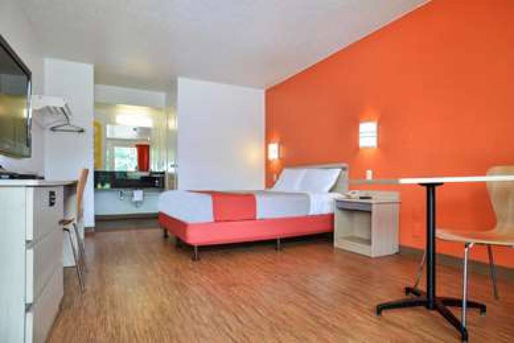 MOTEL 6 ST. JOSEPH 9