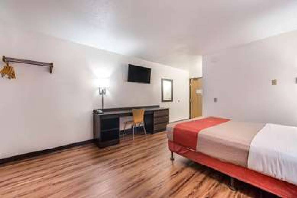 MOTEL 6 ST PAUL I-94 9