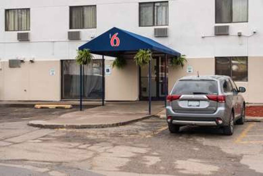 MOTEL 6 ST PAUL I-94 1