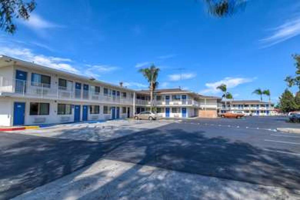 Motel 6 Stanton 2