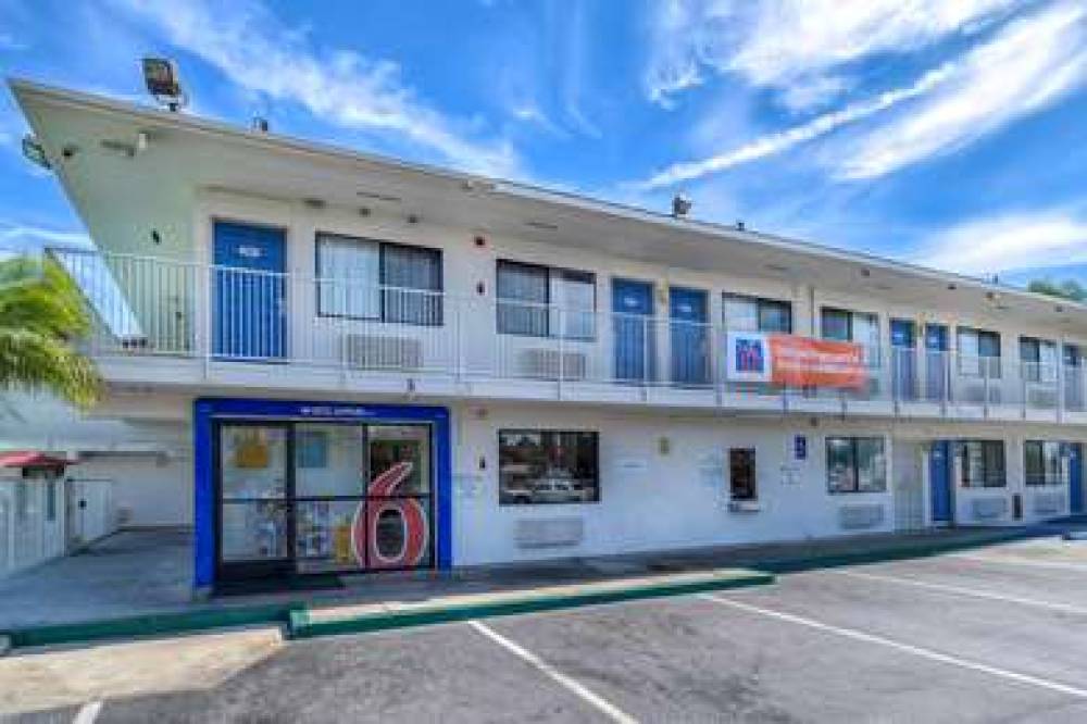 Motel 6 Stanton 1