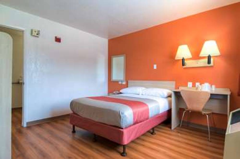 Motel 6 Stanton 9