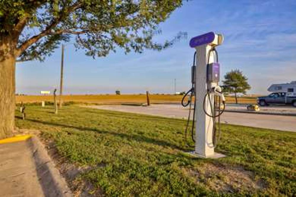 MOTEL 6 STUART IA 7