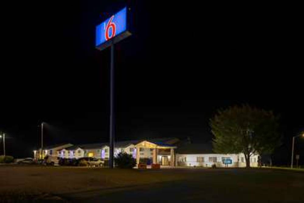 Motel 6 Stuart Ia