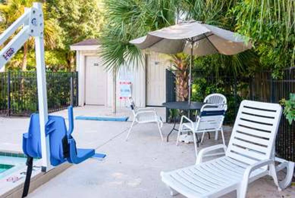 Motel 6 Tampa - Fairgrounds 7