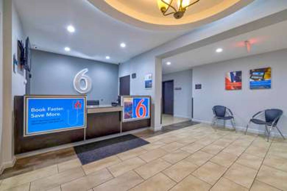 MOTEL 6 TEXAS CITY I-45 SOUTH 2