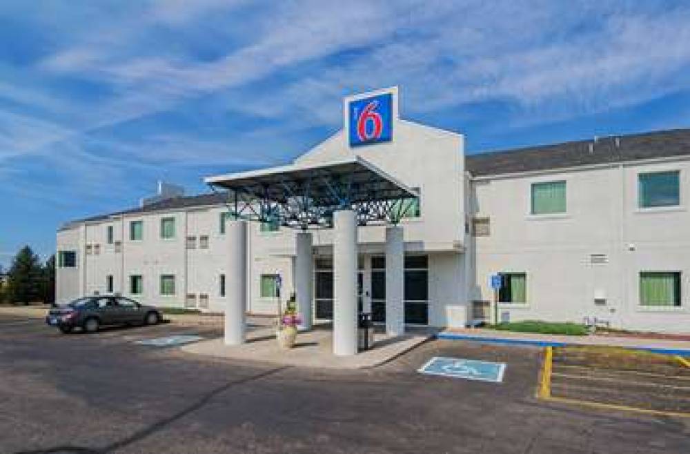 Motel 6 Wheatland, WY 1