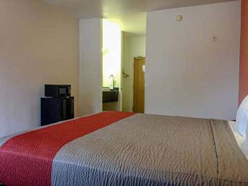 MOTEL 6 WOODWAY TX 8