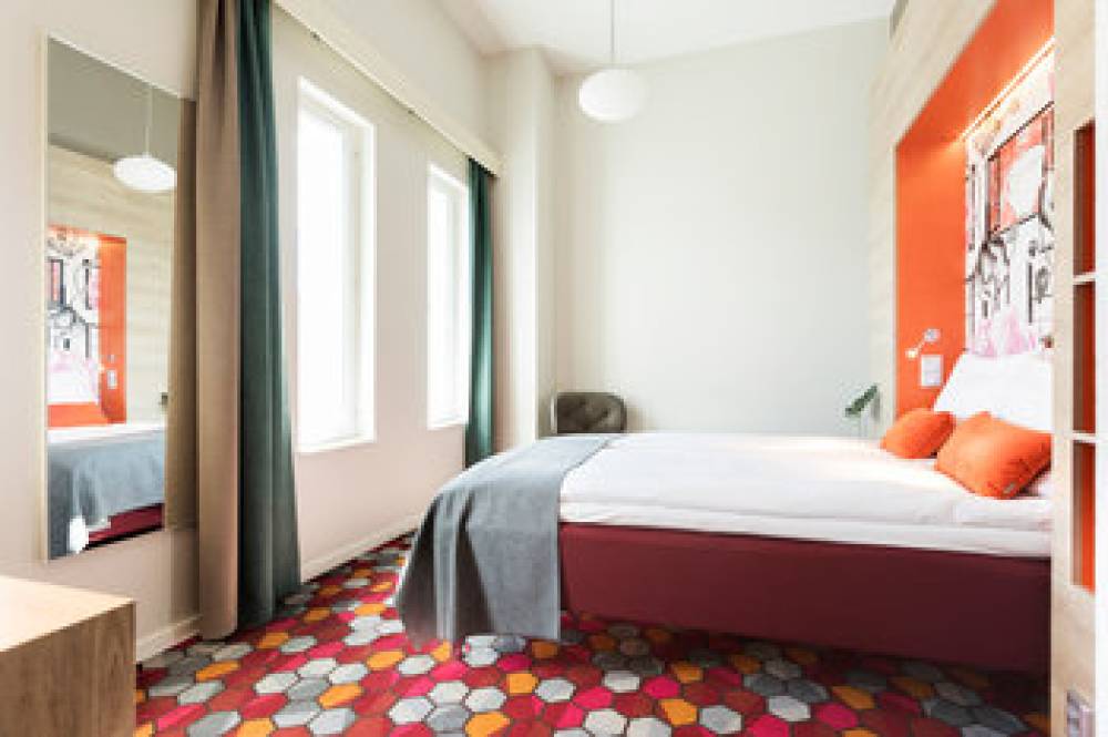 MOTEL L ALVSJO 8