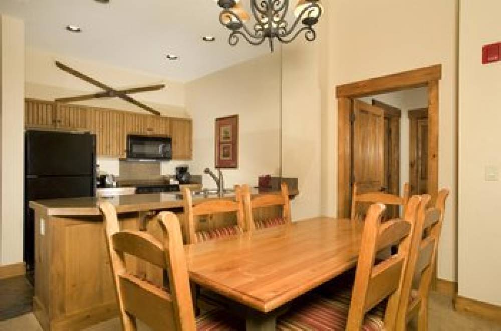 MOUNTAIN THUNDER LODGE 10