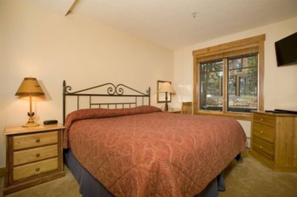 MOUNTAIN THUNDER LODGE 3