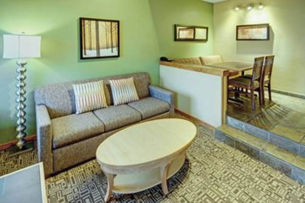 MOUNTAINSIDE LODGE 5