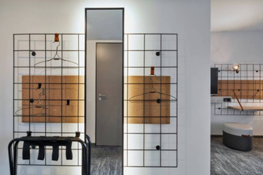 Moxy Hamburg City 10
