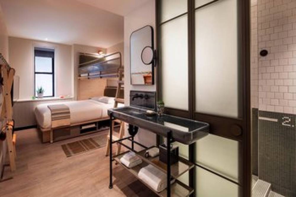 Moxy NYC Times Square 9