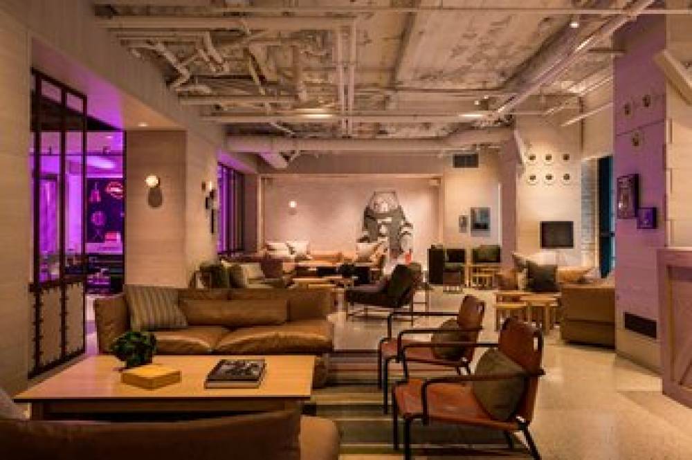Moxy NYC Times Square 5