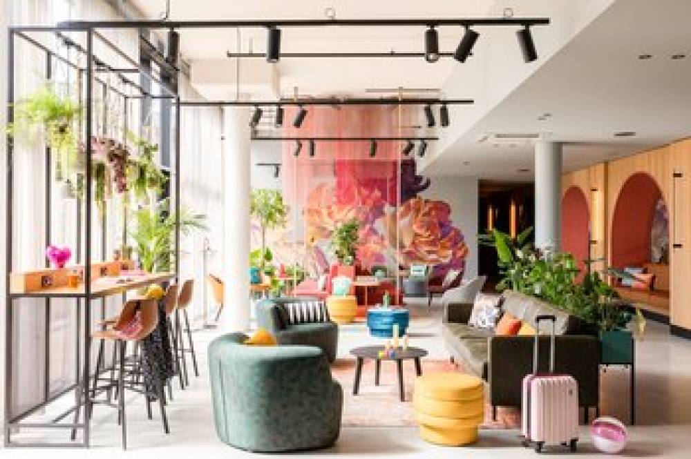 Moxy Paris Val D-Europe 6