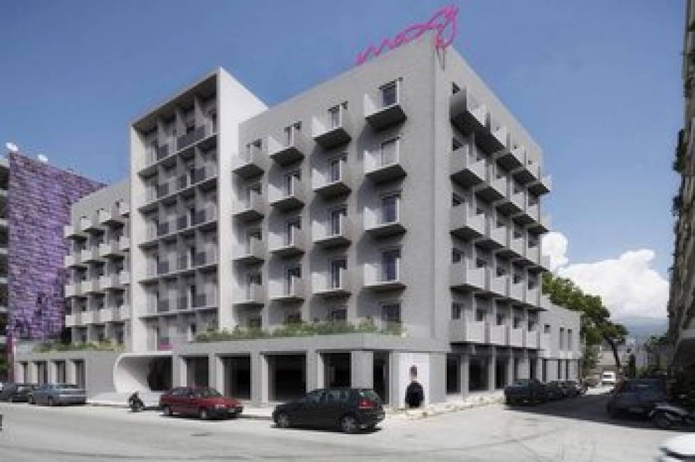 Moxy Patra Marina 4