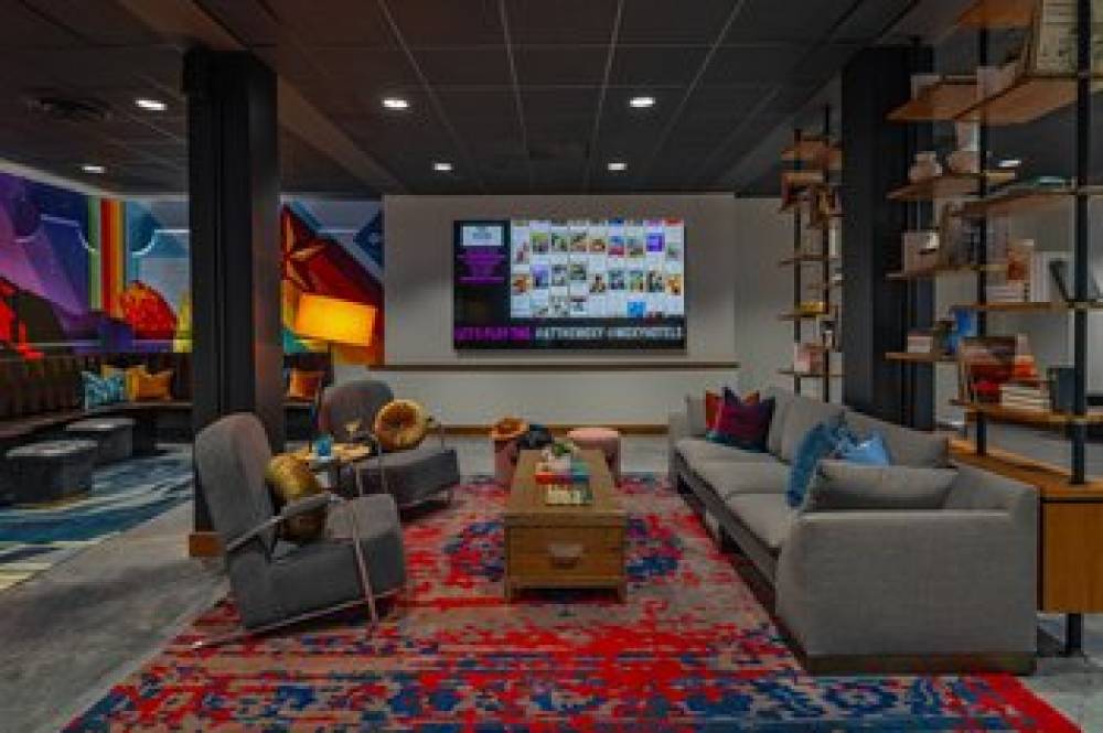 Moxy Phoenix Downtown 9