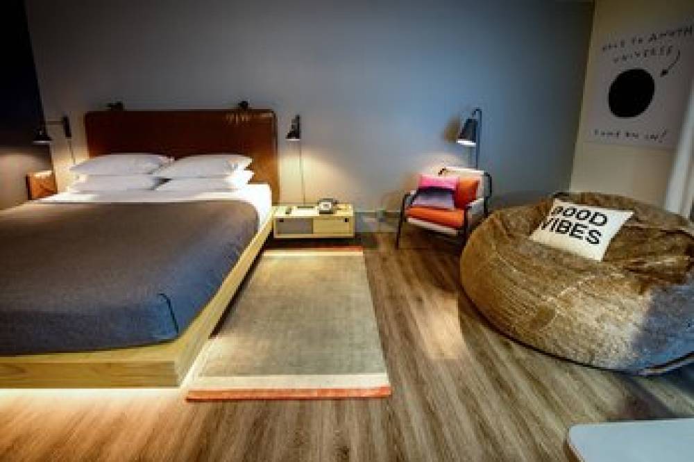 Moxy Phoenix Tempe ASU Area 8