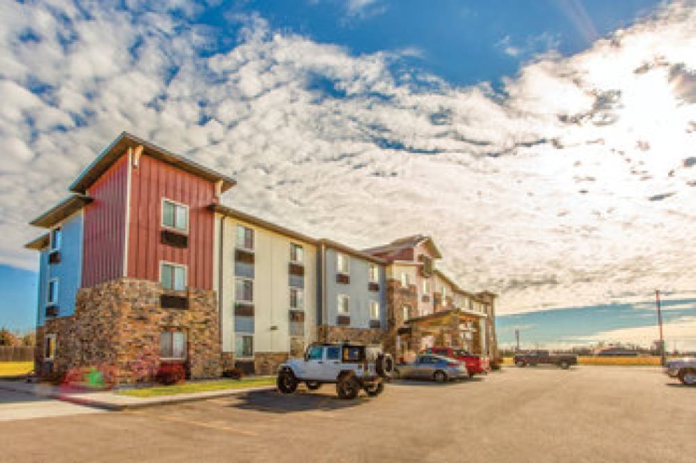 MY PLACE HOTEL-GRAND FORKS ND 1