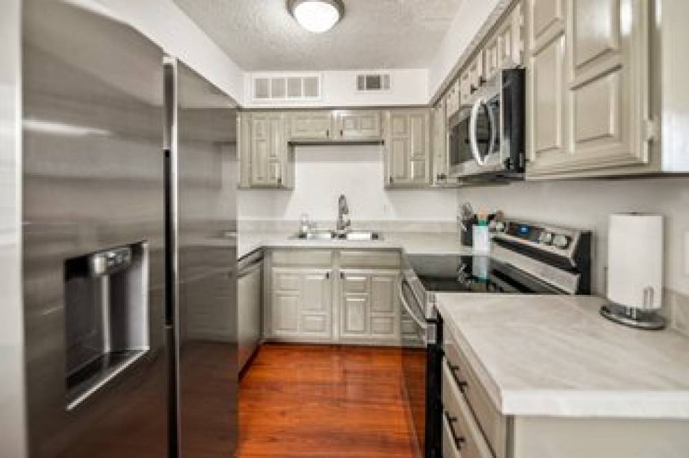 NABRO FURNISHED HOUSING IRVING 6