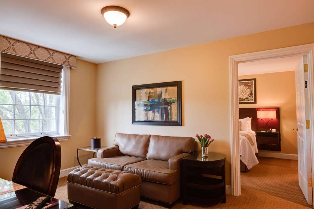 Nassau Inn 7