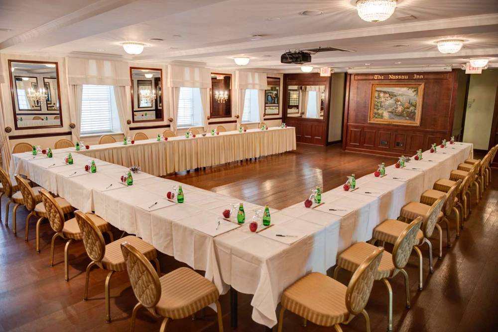 Nassau Inn 4