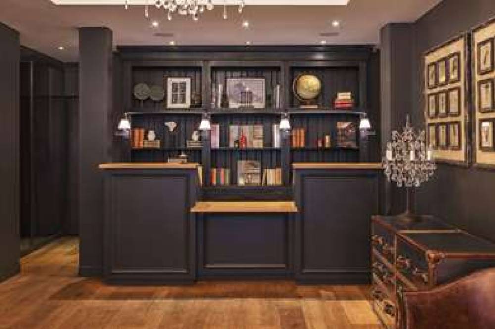 NEW HOTEL ROBLIN LA MADELEINE 8