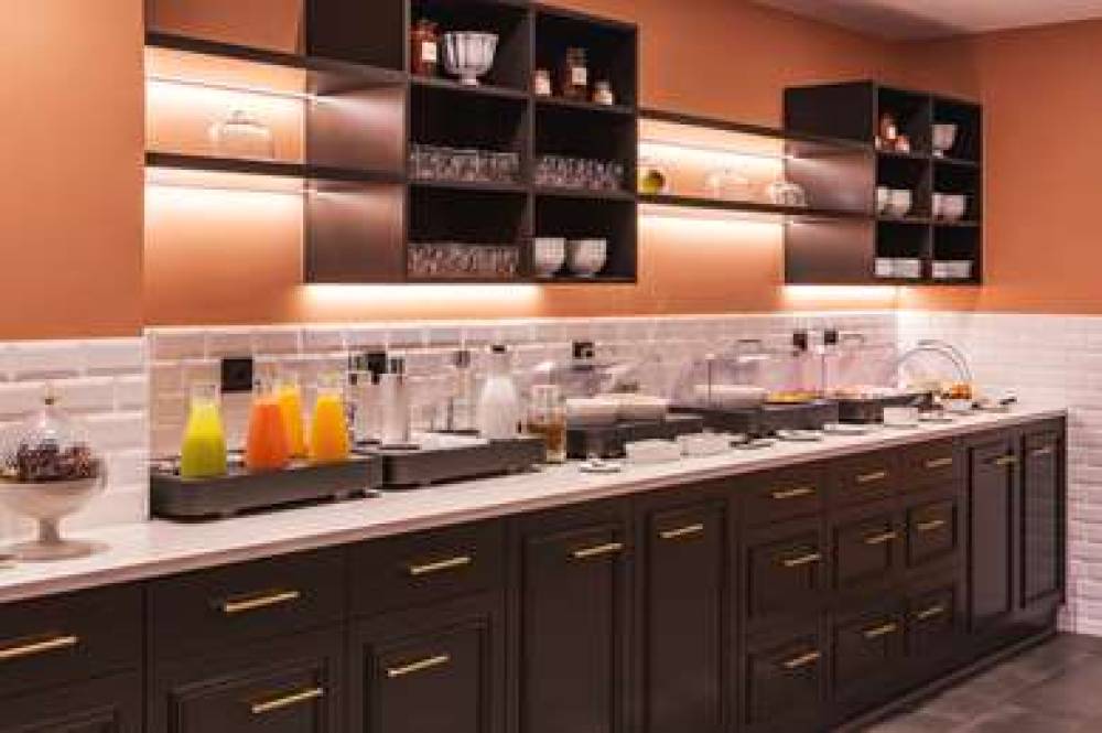NEW HOTEL ROBLIN LA MADELEINE 1