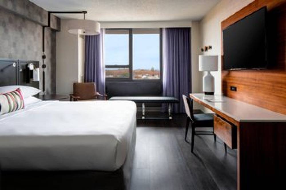 New York LaGuardia Airport Marriott 9