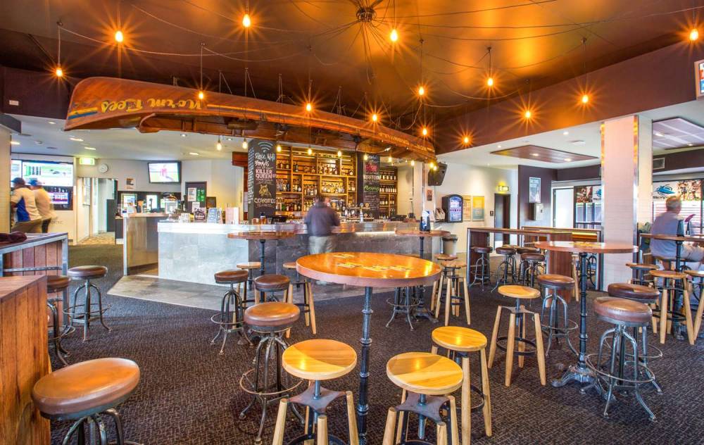 NIGHTCAP AT CARINGBAH 8