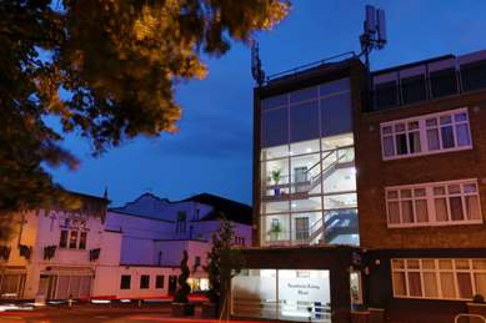 NORTHFIELDS EALING 1