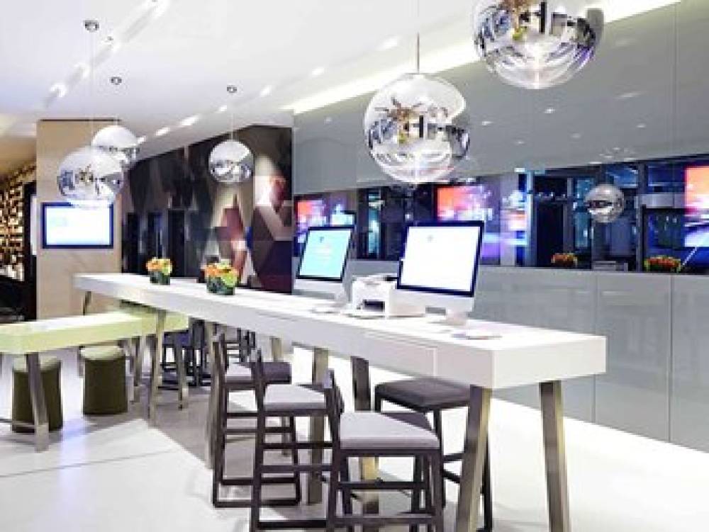 Novotel London Brentford 3