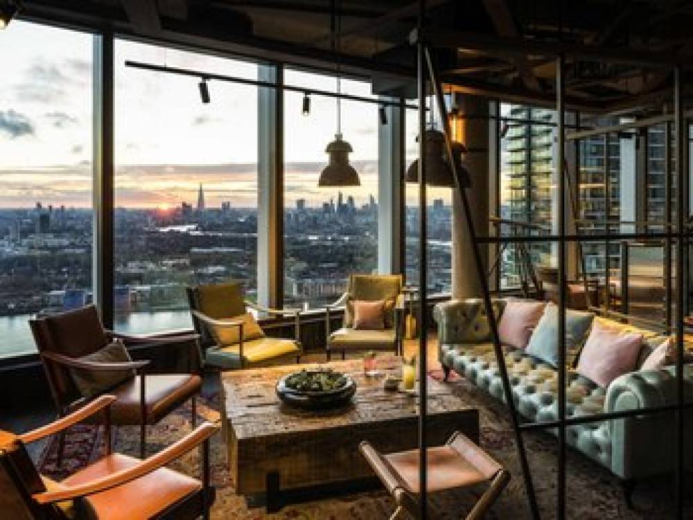 Novotel London Canary Wharf 1