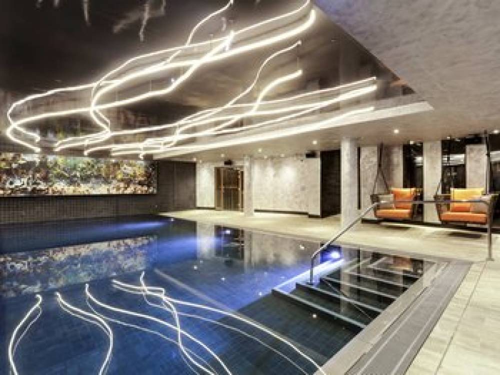 Novotel London Canary Wharf 3