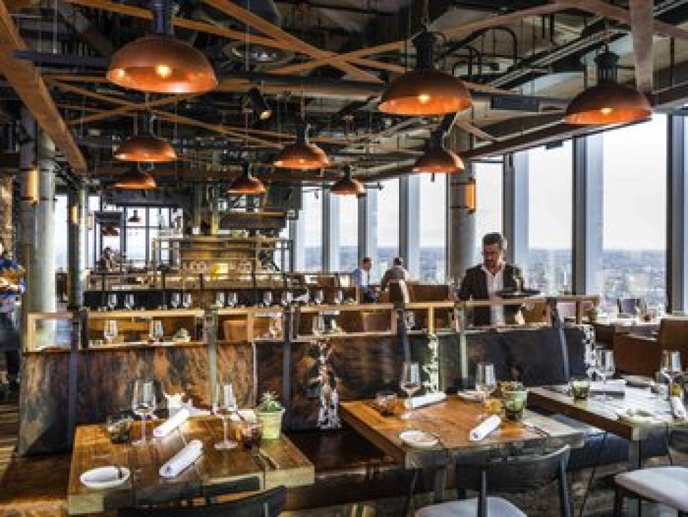 Novotel London Canary Wharf 4
