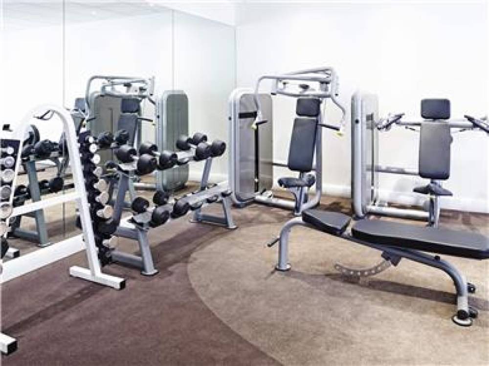 Novotel London Heathrow Airport - M4 Jct 4 8