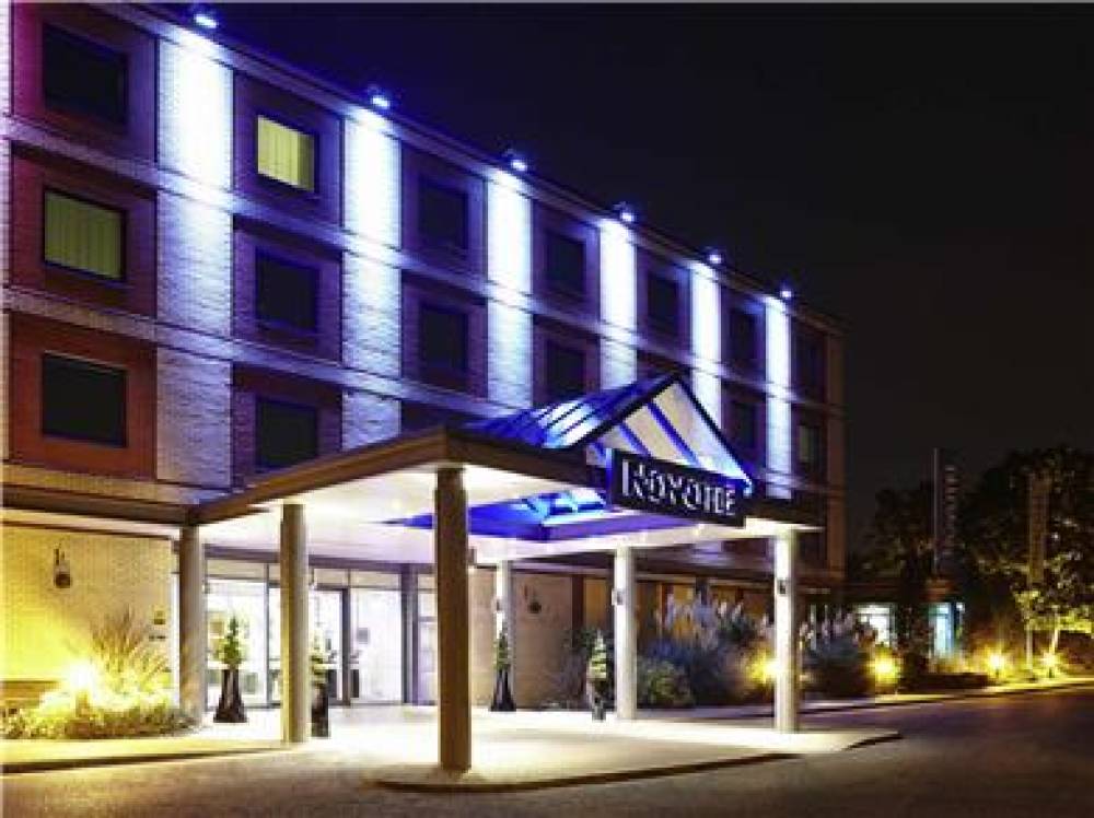 Novotel London Heathrow Airport - M4 Jct 4 1