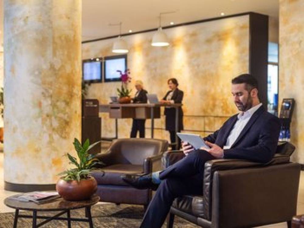 Novotel London Tower Bridge 4