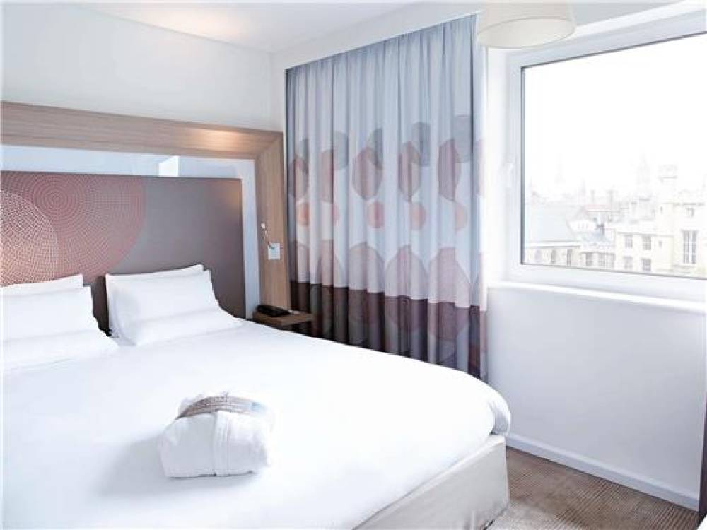 Novotel London Waterloo 9